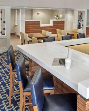 Sonesta ES Suites Burlington